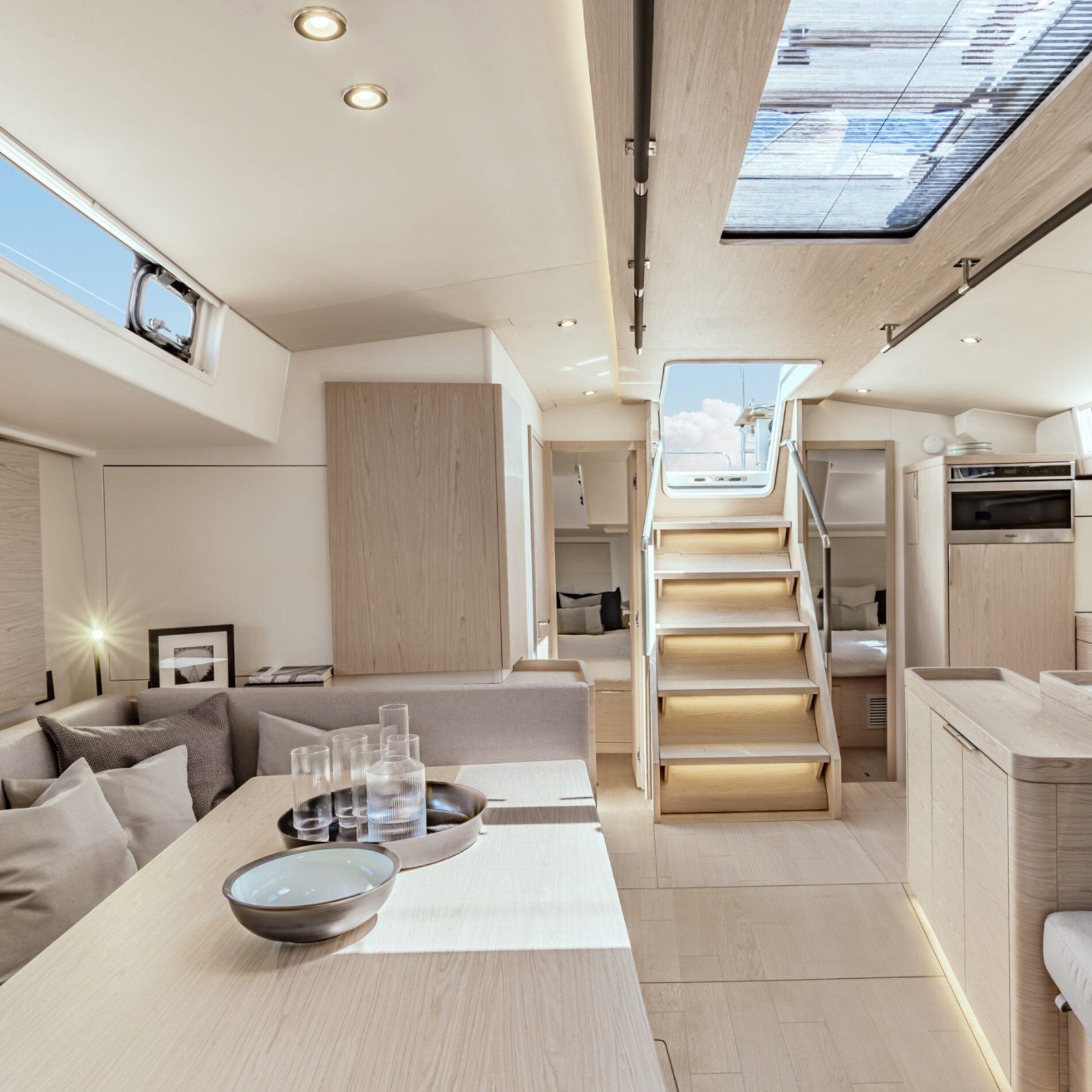 Beneteau Oceanis Yacht 54 segelboot interieur